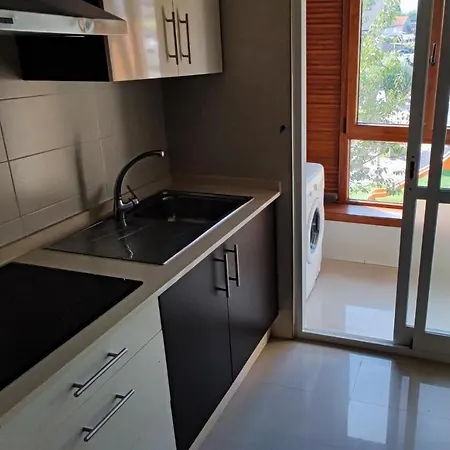 Dos Exterior Y Bien Comunicado