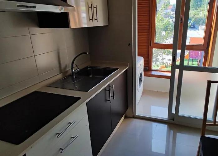 Dos Exterior Y Bien Comunicado